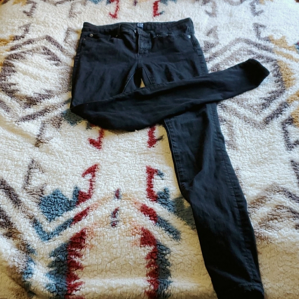 Black skinny jeans